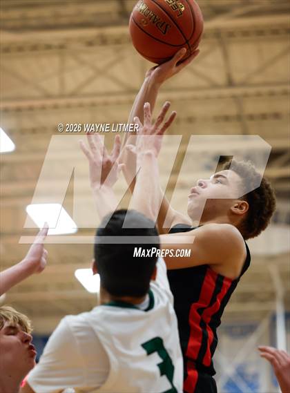 Thumbnail 3 in FR: Newport vs Bishop Brossart photogallery.