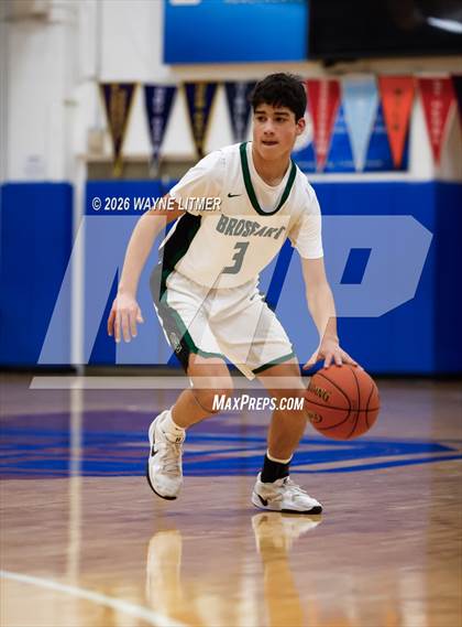 Thumbnail 2 in FR: Newport vs Bishop Brossart photogallery.