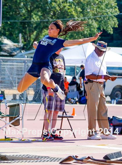 Thumbnail 1 in CIF SJS Division 1 Track and Field Championships (Girls Events) photogallery.