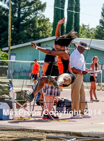 Thumbnail 2 in CIF SJS Division 1 Track and Field Championships (Girls Events) photogallery.