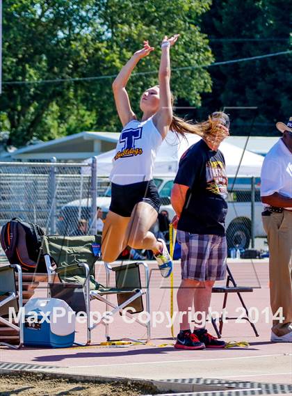 Thumbnail 2 in CIF SJS Division 1 Track and Field Championships (Girls Events) photogallery.