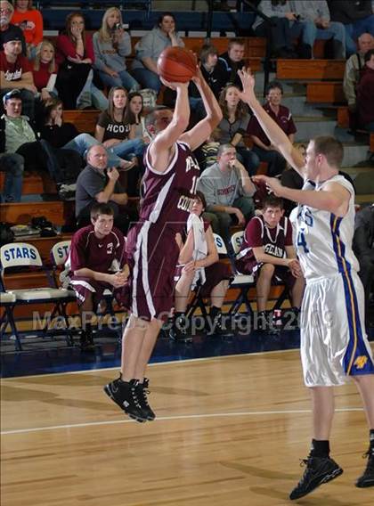 Thumbnail 2 in Muhlenberg North vs McLean County (10th District Tournament) photogallery.
