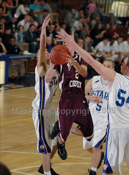 Thumbnail 1 in Muhlenberg North vs McLean County (10th District Tournament) photogallery.