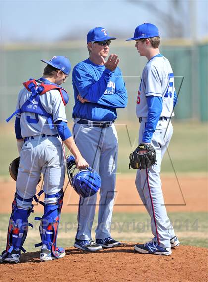 Thumbnail 3 in HSAA vs Trinity Christian (Texas Private School Classic) photogallery.
