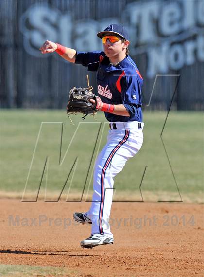 Thumbnail 3 in HSAA vs Trinity Christian (Texas Private School Classic) photogallery.