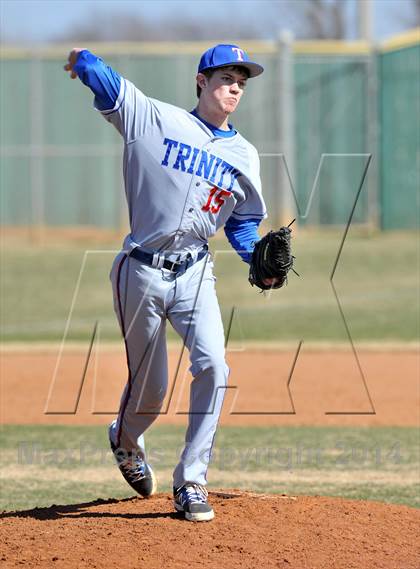Thumbnail 3 in HSAA vs Trinity Christian (Texas Private School Classic) photogallery.