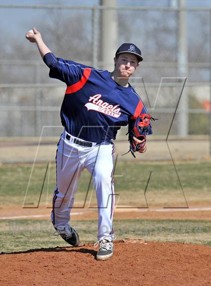 Thumbnail 2 in HSAA vs Trinity Christian (Texas Private School Classic) photogallery.