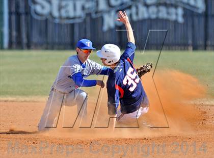 Thumbnail 2 in HSAA vs Trinity Christian (Texas Private School Classic) photogallery.