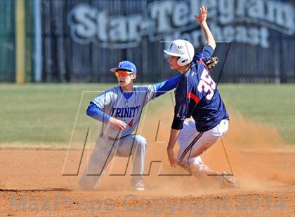 Thumbnail 3 in HSAA vs Trinity Christian (Texas Private School Classic) photogallery.
