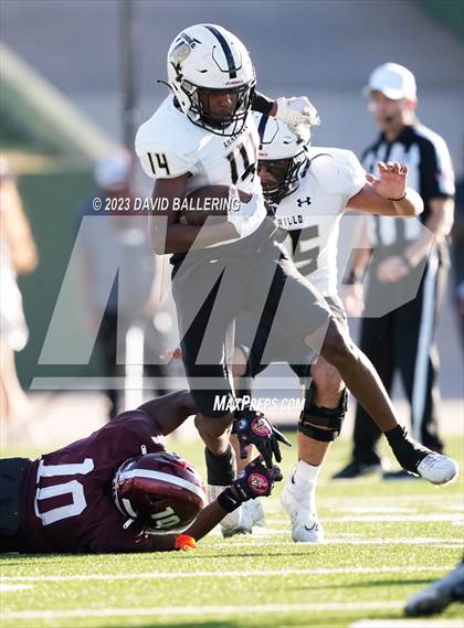 Thumbnail 3 in Red Oak vs. Amarillo (UIL 5A D1 Area Playoff) photogallery.