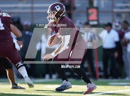 Thumbnail 3 in Red Oak vs. Amarillo (UIL 5A D1 Area Playoff) photogallery.