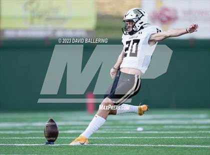 Thumbnail 2 in Red Oak vs. Amarillo (UIL 5A D1 Area Playoff) photogallery.