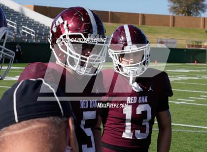 Thumbnail 3 in Red Oak vs. Amarillo (UIL 5A D1 Area Playoff) photogallery.