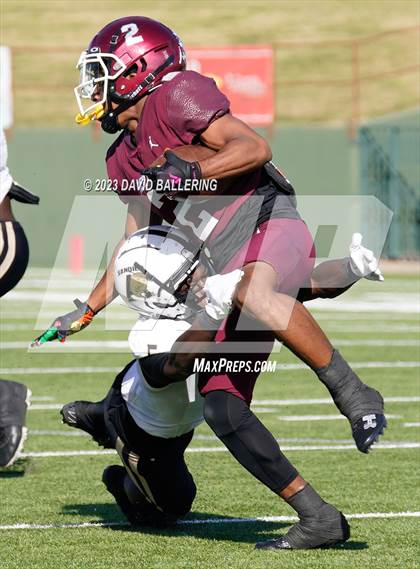 Thumbnail 3 in Red Oak vs. Amarillo (UIL 5A D1 Area Playoff) photogallery.