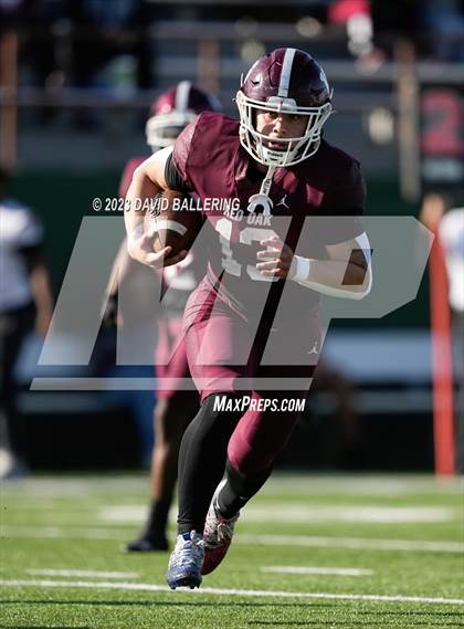 Thumbnail 2 in Red Oak vs. Amarillo (UIL 5A D1 Area Playoff) photogallery.