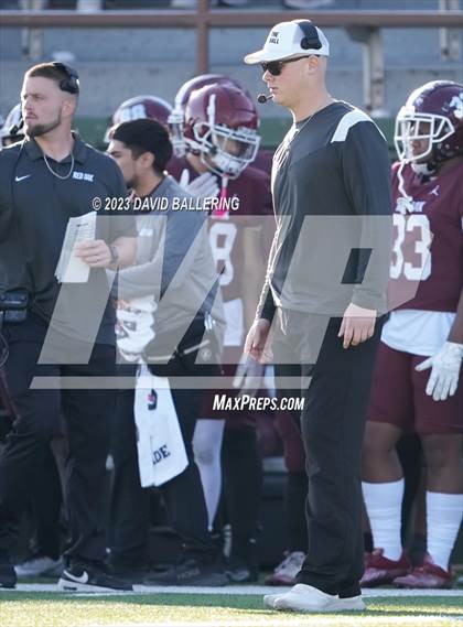 Thumbnail 2 in Red Oak vs. Amarillo (UIL 5A D1 Area Playoff) photogallery.