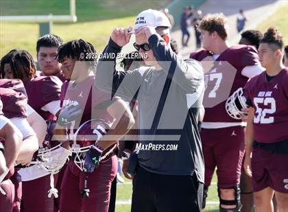 Thumbnail 2 in Red Oak vs. Amarillo (UIL 5A D1 Area Playoff) photogallery.