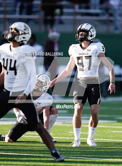 Thumbnail 3 in Red Oak vs. Amarillo (UIL 5A D1 Area Playoff) photogallery.