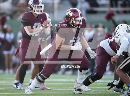 Thumbnail 2 in Red Oak vs. Amarillo (UIL 5A D1 Area Playoff) photogallery.