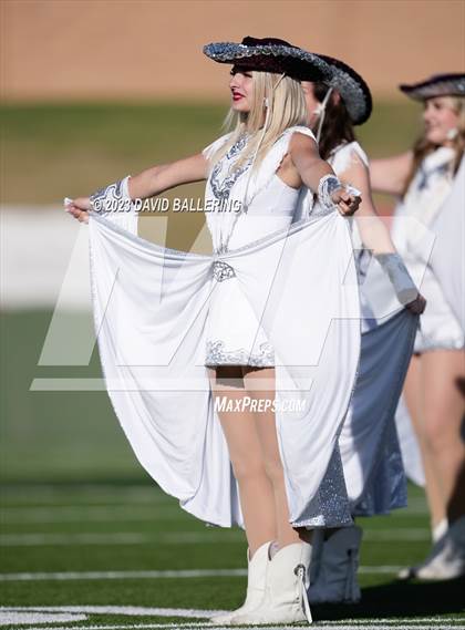 Thumbnail 3 in Red Oak vs. Amarillo (UIL 5A D1 Area Playoff) photogallery.