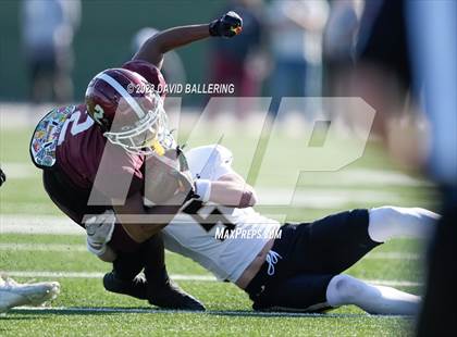 Thumbnail 2 in Red Oak vs. Amarillo (UIL 5A D1 Area Playoff) photogallery.