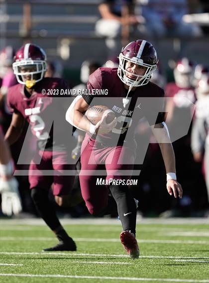 Thumbnail 1 in Red Oak vs. Amarillo (UIL 5A D1 Area Playoff) photogallery.