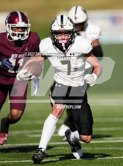 Thumbnail 2 in Red Oak vs. Amarillo (UIL 5A D1 Area Playoff) photogallery.