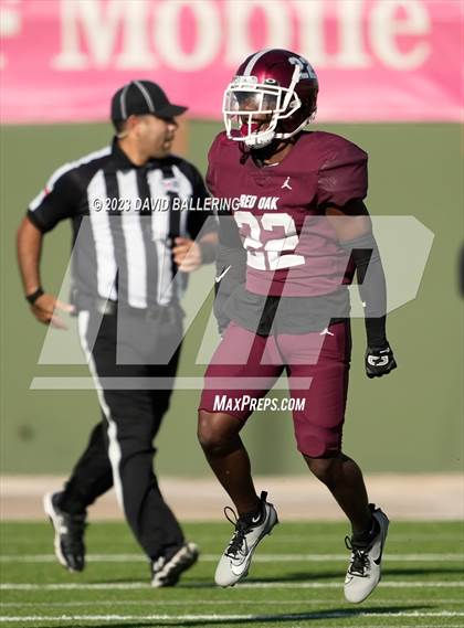 Thumbnail 2 in Red Oak vs. Amarillo (UIL 5A D1 Area Playoff) photogallery.