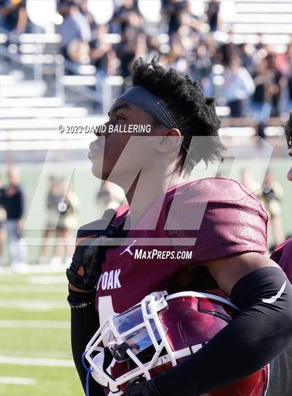 Thumbnail 1 in Red Oak vs. Amarillo (UIL 5A D1 Area Playoff) photogallery.