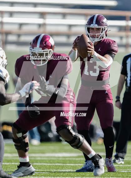 Thumbnail 3 in Red Oak vs. Amarillo (UIL 5A D1 Area Playoff) photogallery.