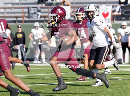 Thumbnail 3 in Red Oak vs. Amarillo (UIL 5A D1 Area Playoff) photogallery.