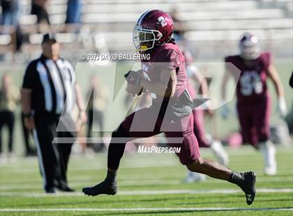 Thumbnail 2 in Red Oak vs. Amarillo (UIL 5A D1 Area Playoff) photogallery.