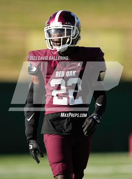 Thumbnail 2 in Red Oak vs. Amarillo (UIL 5A D1 Area Playoff) photogallery.