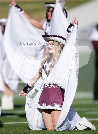 Thumbnail 3 in Red Oak vs. Amarillo (UIL 5A D1 Area Playoff) photogallery.