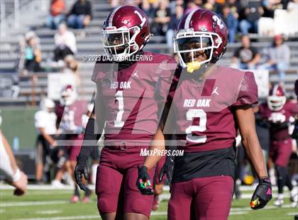 Thumbnail 1 in Red Oak vs. Amarillo (UIL 5A D1 Area Playoff) photogallery.