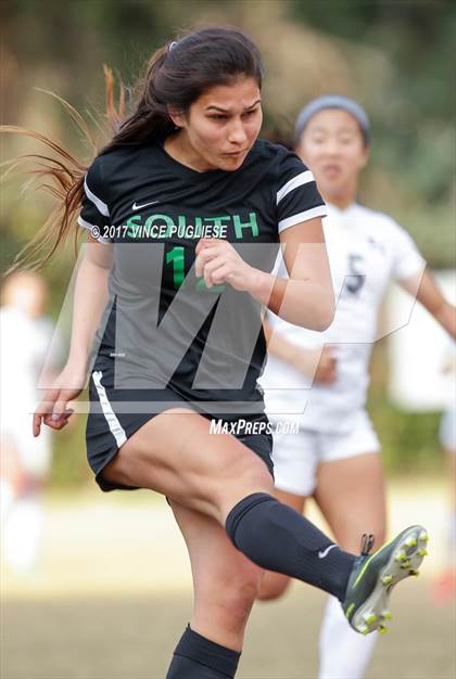 Thumbnail 2 in South @ Flintridge Prep (CIF SS D3 Semifinal) photogallery.