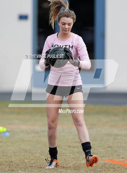 Thumbnail 2 in South @ Flintridge Prep (CIF SS D3 Semifinal) photogallery.