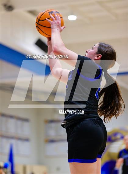 Thumbnail 2 in Caruthers @ Clovis- CIF CS Division 1- Quarterfinals photogallery.