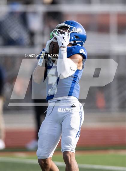 Thumbnail 2 in Catholic Central vs. East Kentwood (MSHAA D-1 semi-final) photogallery.