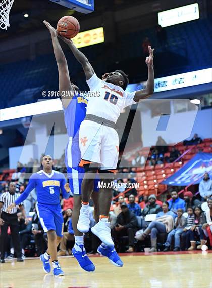 Thumbnail 3 in Whitney Young vs. Simeon  photogallery.