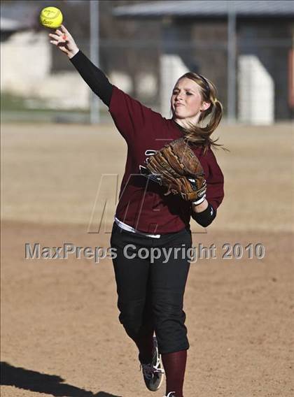Thumbnail 2 in Summit vs. Hudson (Brewer Tournament) photogallery.