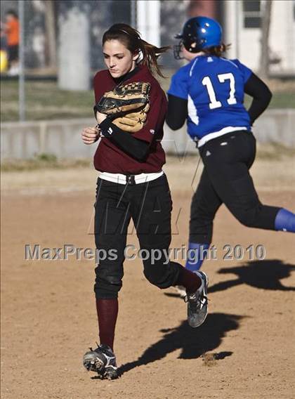 Thumbnail 2 in Summit vs. Hudson (Brewer Tournament) photogallery.