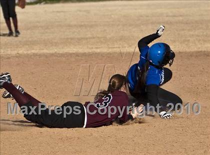 Thumbnail 3 in Summit vs. Hudson (Brewer Tournament) photogallery.