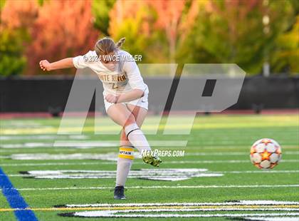Thumbnail 3 in White River @ Bonney Lake photogallery.
