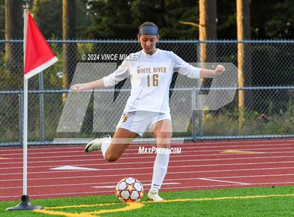 Thumbnail 3 in White River @ Bonney Lake photogallery.