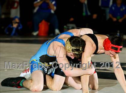 Thumbnail 2 in Suffolk County Championships (Finals D1 99-138 lbs) photogallery.