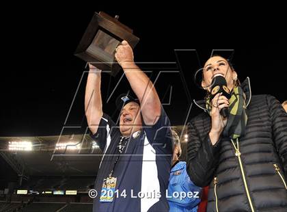 Thumbnail 2 in Central Catholic vs. St. Margaret's (CIF State Final DIV 4) photogallery.