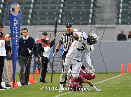 Thumbnail 3 in Central Catholic vs. St. Margaret's (CIF State Final DIV 4) photogallery.