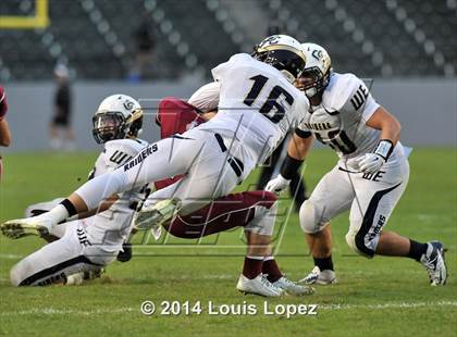 Thumbnail 3 in Central Catholic vs. St. Margaret's (CIF State Final DIV 4) photogallery.