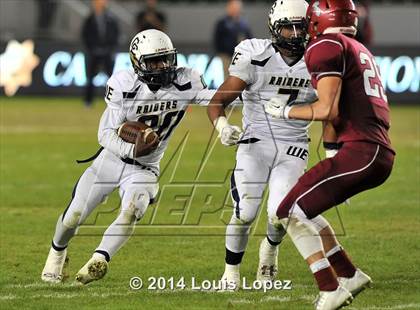 Thumbnail 3 in Central Catholic vs. St. Margaret's (CIF State Final DIV 4) photogallery.